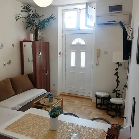 Apartment Small Cost *